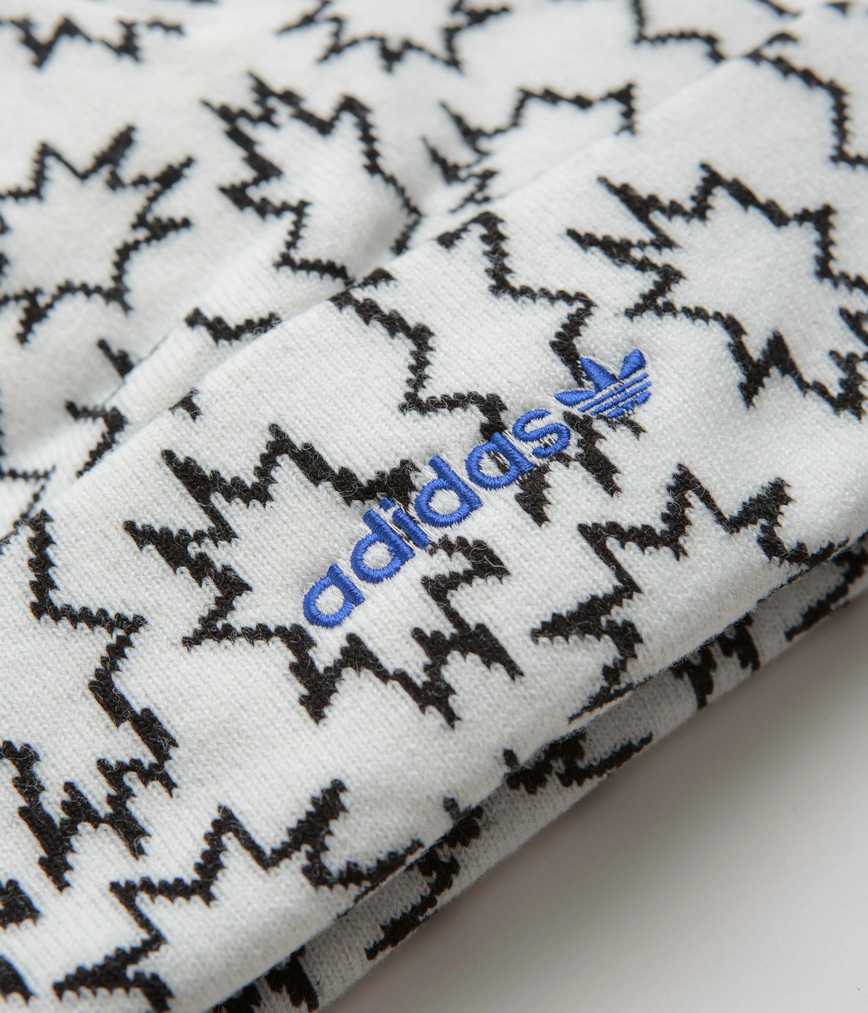 Adidas Burst Graphic Beanie - White / Black