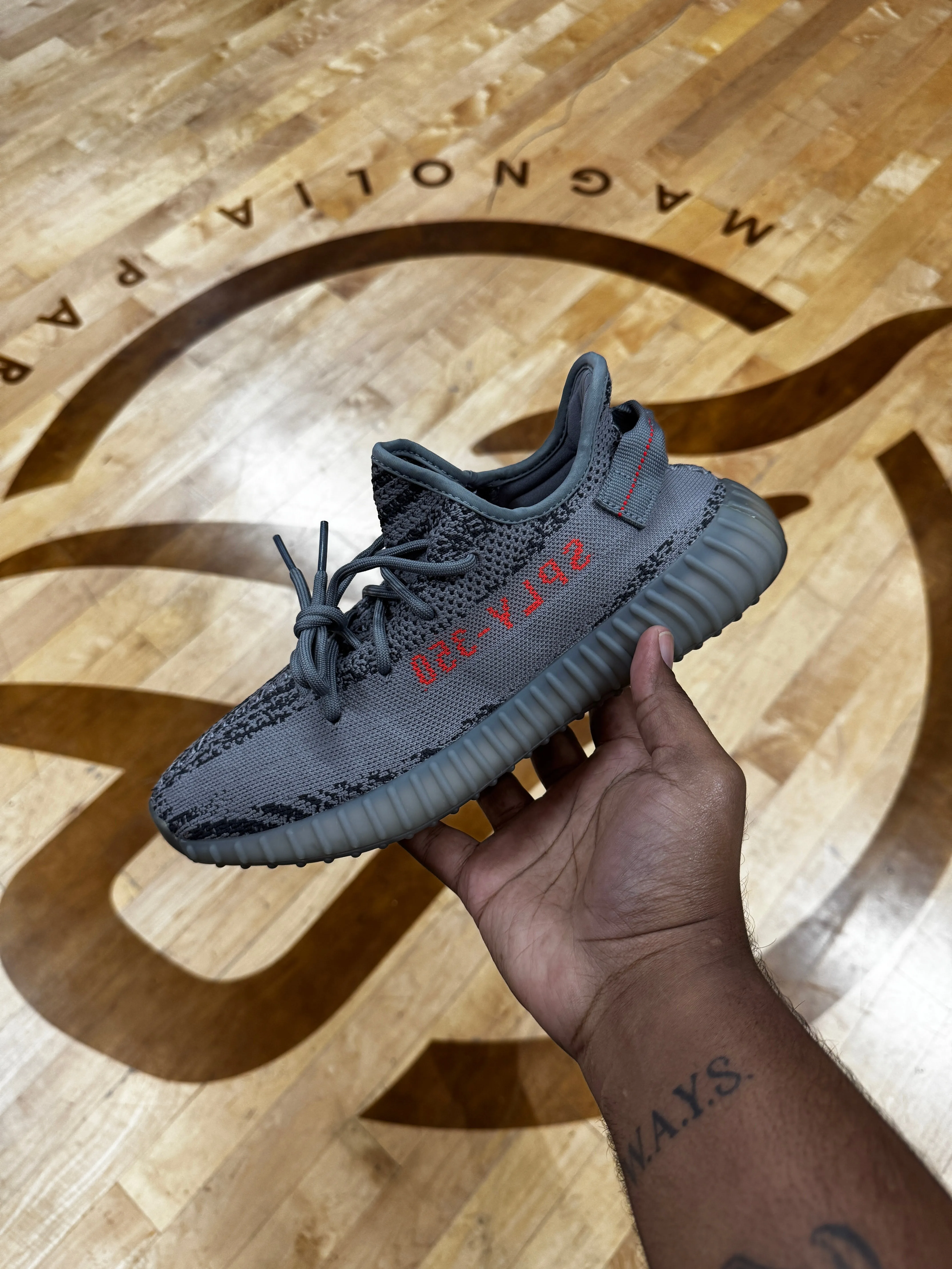 Adidas Yeezy Boost 350 V2 Beluga 2.0 (Pre-Owned)