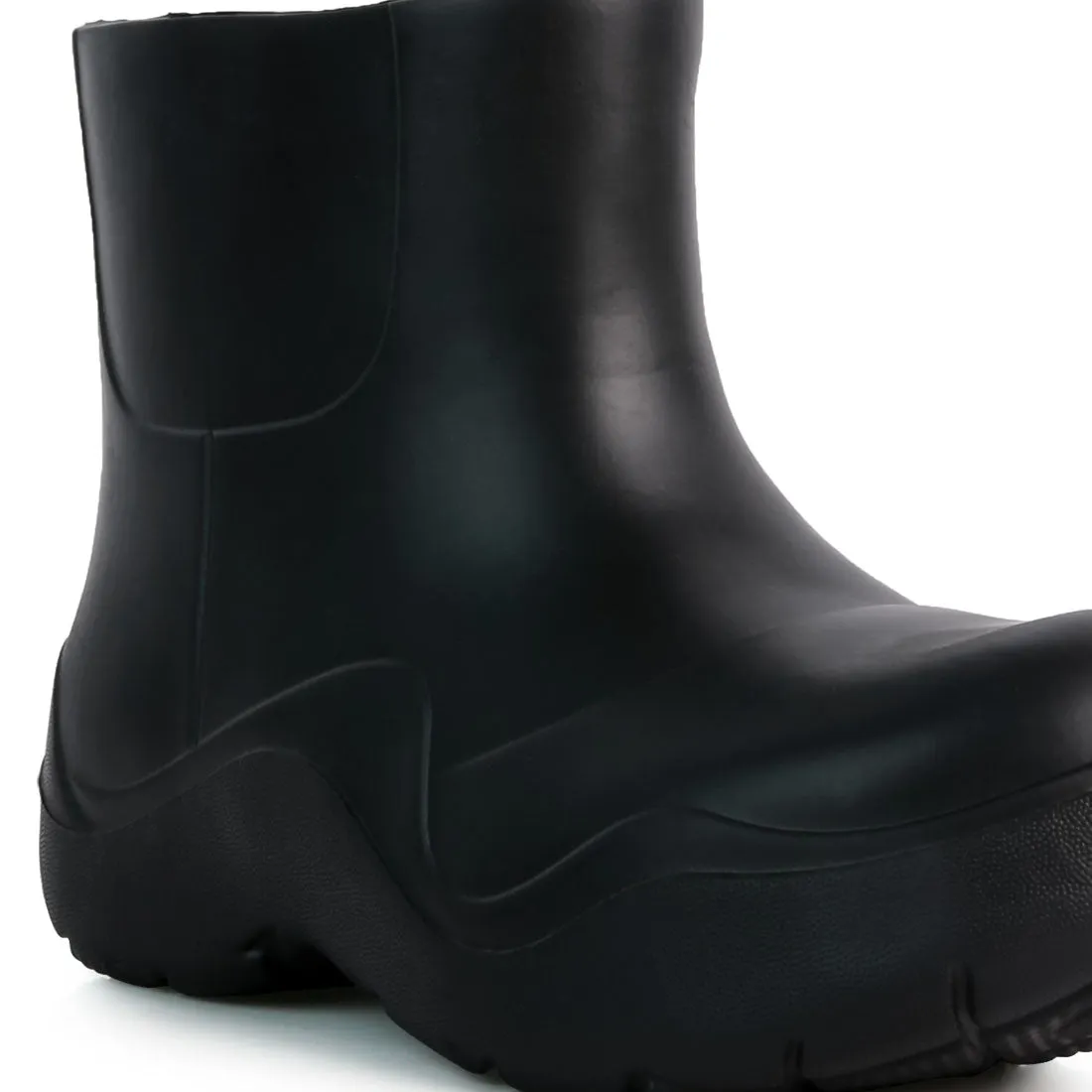 Black Gummy Chelsea Rainboots