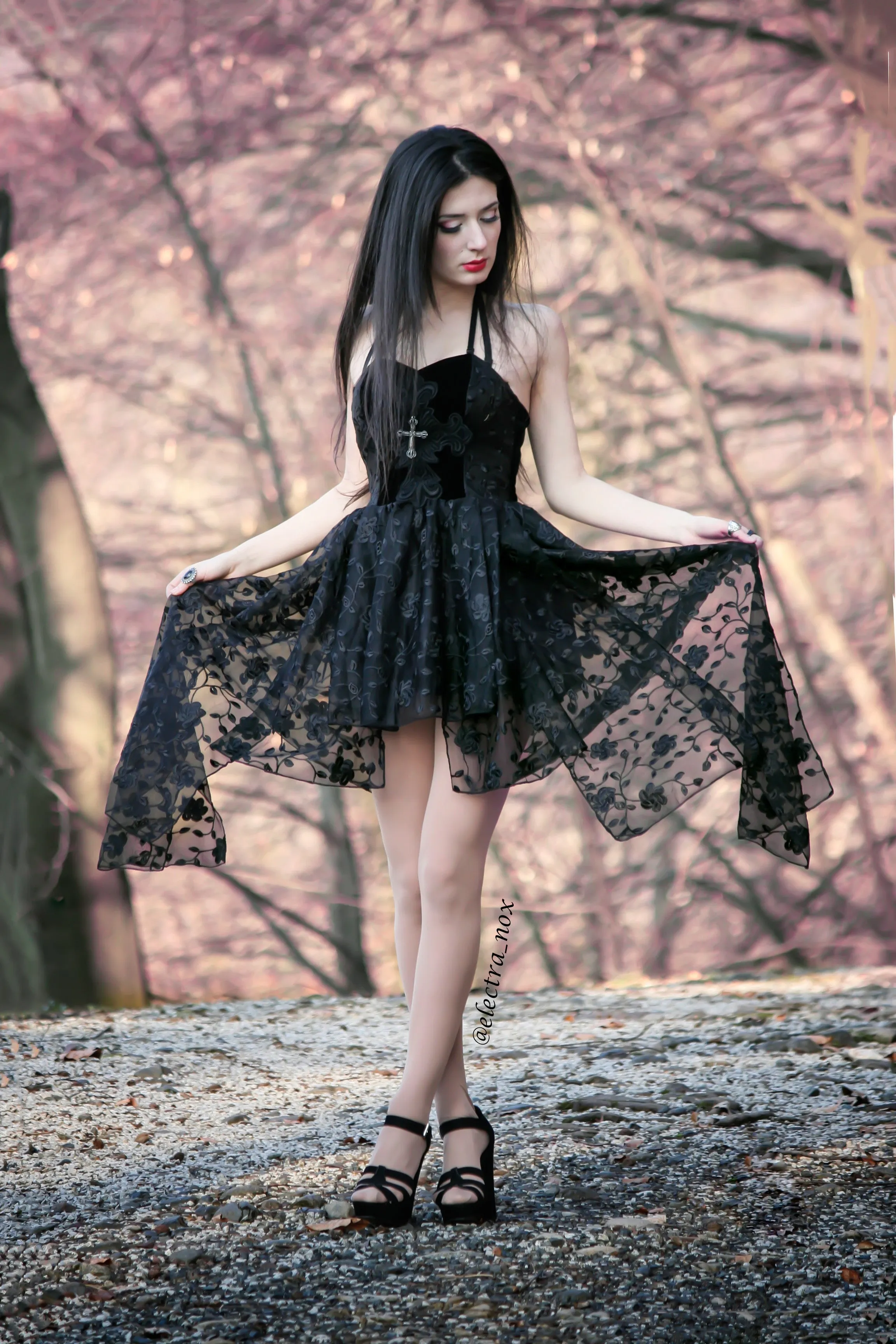 Gothique elegant dead souls cross dress with side long designs DW063