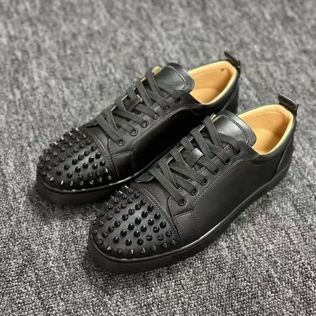 Rivet Decor Breathable Leather Sneakers