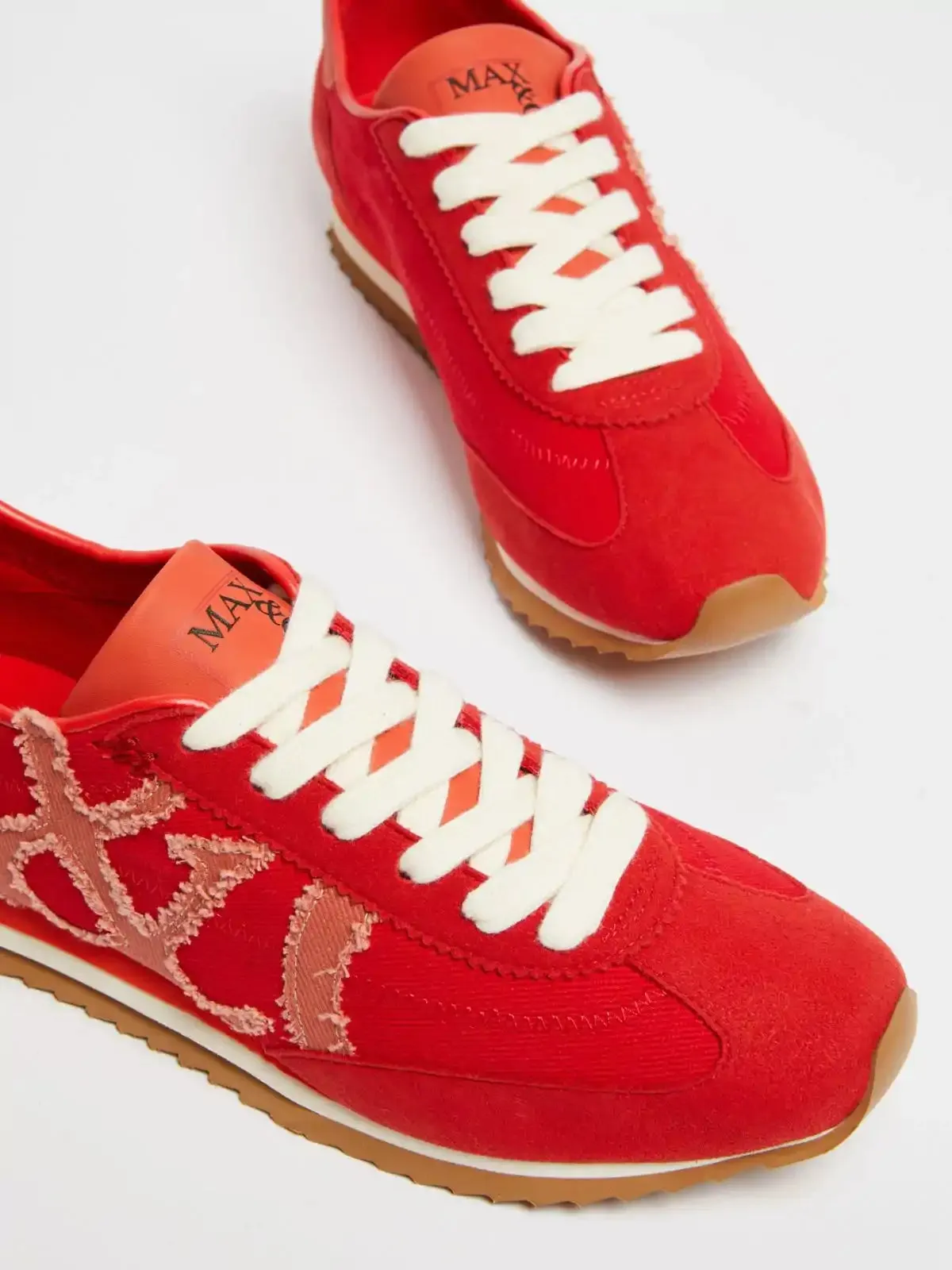 Ultra-lightweight sneakers - Red